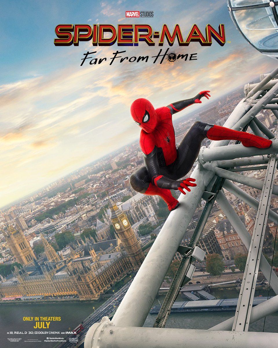 Poster de la pelicula Spiderman donde se le observa sostenido de una infraestructura